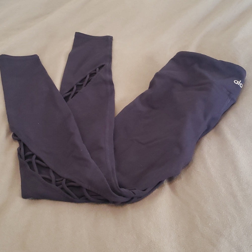 Dark blue Alo yoga pants